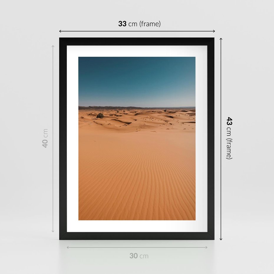 Plakat w ramie 30x40 - Piasek w Przytulnym Wnętrzu - pustynia, piasek - rama czarna