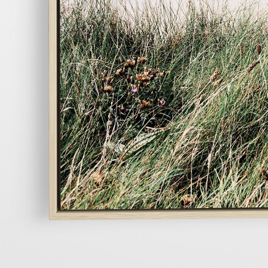 Obraz w ramie 100x70 - Harmonia Natury - widok z wydm, wydmy porośnięte trawami - rama drewno