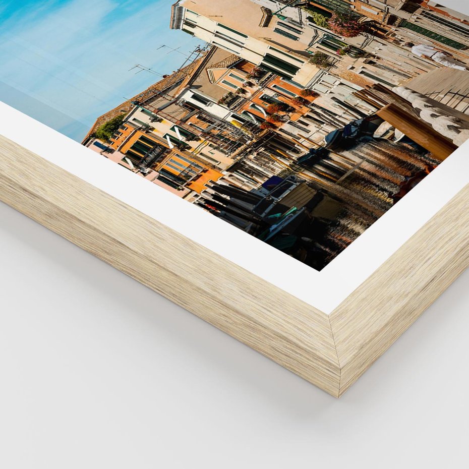 Plakat w ramie 30x40 - Magia Miejskiego Krajobrazu - uliczka, perspektywa - rama drewno