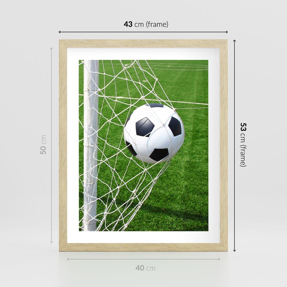 Plakat w ramie 40x50 - Namiętność Piłki i Gola - piłka nożna, gol - rama drewno