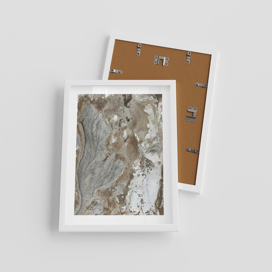 Plakat w ramie 30x40 - Spokój w Beżu - zdjęcie, naturalna tekstura - rama biała