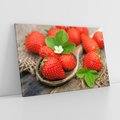 Obraz na płótnie 70x50 - Truskawki: owocowa ekstaza - truskawki, owoce