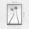 Obraz w ramie 50x70 - Samotne Palmy - czarno biała fotografia, dwie samotne palmy - rama czarna