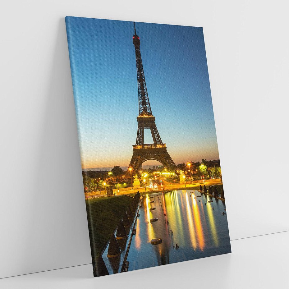 Obraz na płótnie 50x70 - Romantyczny Paryż: Wieża Eiffla - Paryż, Wieża