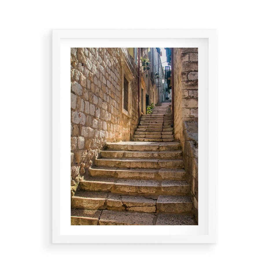 Plakat w ramie 50x70 - Uliczka: perspektywa miejskiego krajobrazu - uliczka, perspektywa - rama biała
