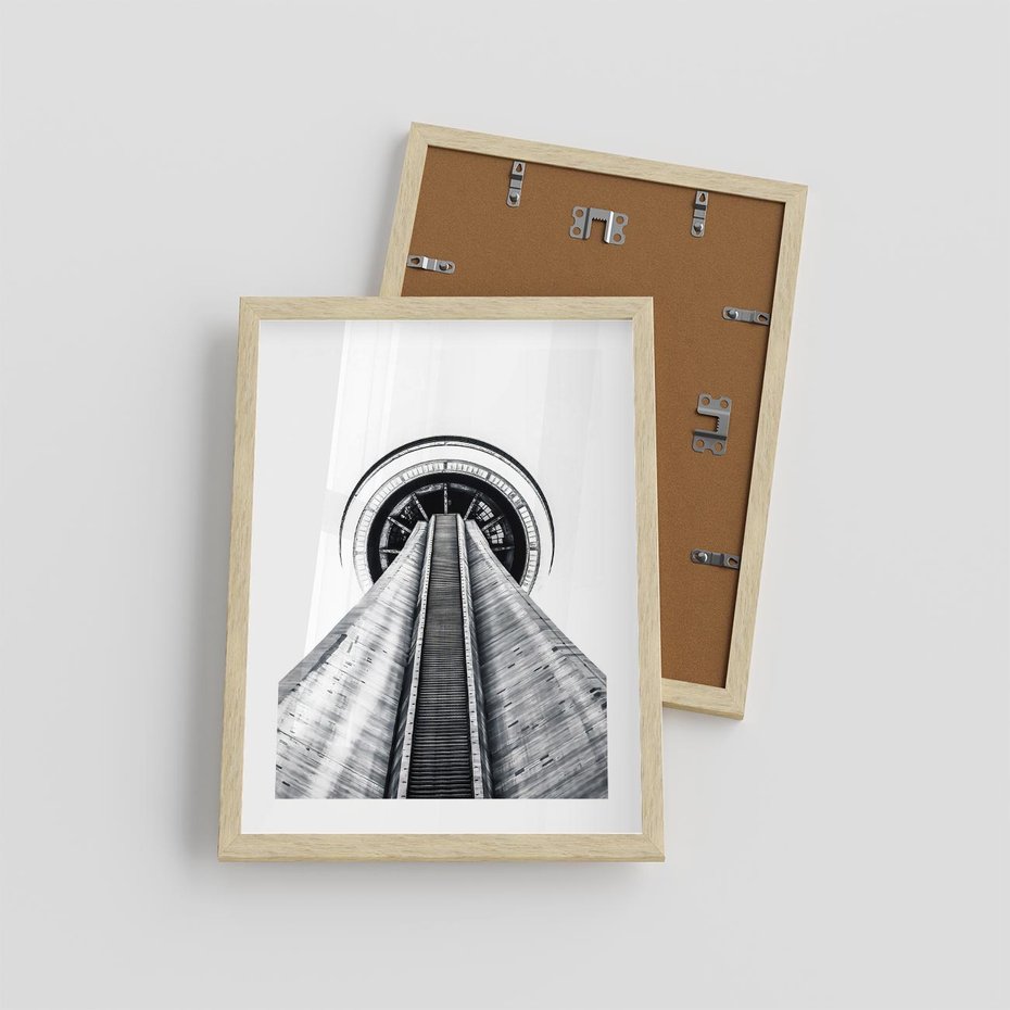 Plakat w ramie 30x40 - Perspektywa Wieży - architektura, wieża - rama drewno