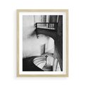 Plakat w ramie 50x70 - Po Schodach w Dół - czarno białą fotgrafia, zakręcone schody w starek kamienicy - rama drewno