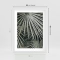 Plakat w ramie 30x40 - Ujęcie Tropikalnej Natury - palmy, liście palmy - rama biała
