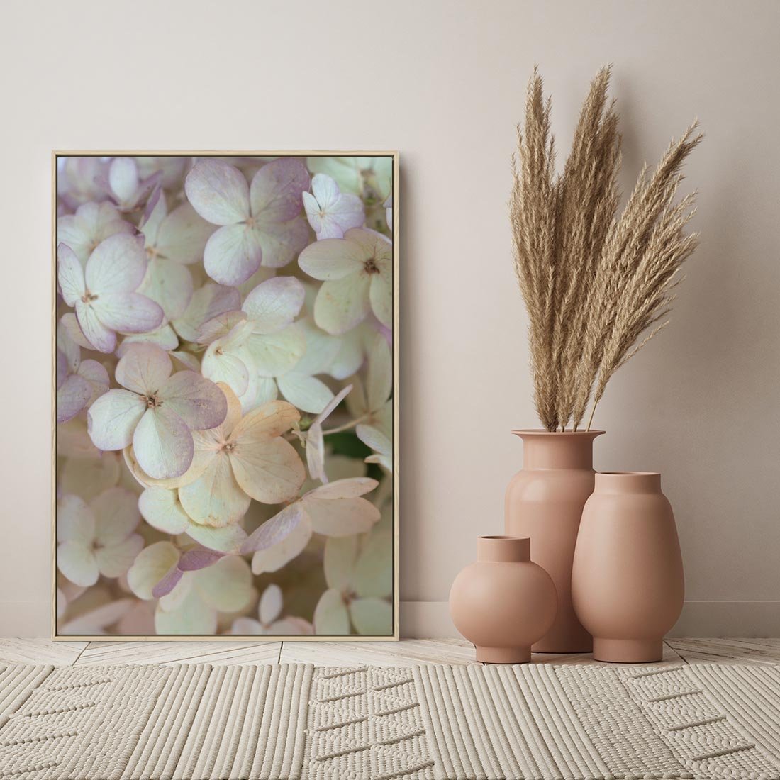 Obraz w ramie 80x120 - Kwiatowy taniec - kwiaty, hortensje - rama drewno