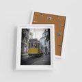 Plakat w ramie 40x50 - Urok tramwajów Lizbony - tramwaj, Lizbona - rama biała