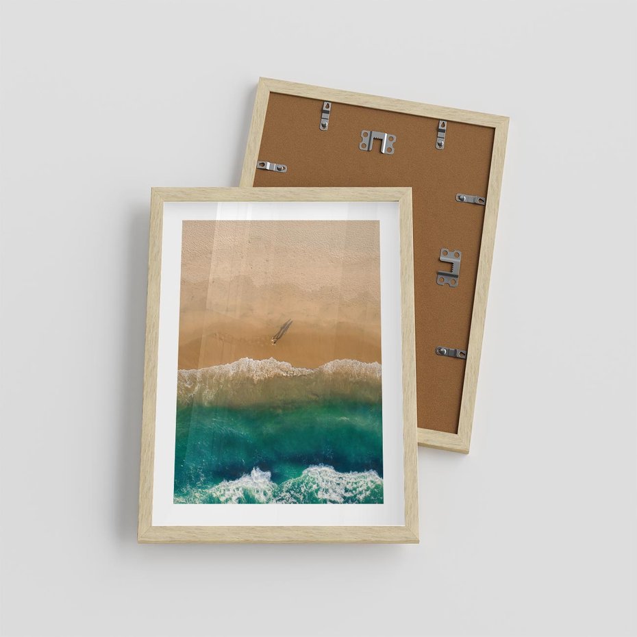 Plakat w ramie 30x40 - Nadbrzeżna Harmonia - plaża, morze - rama drewno