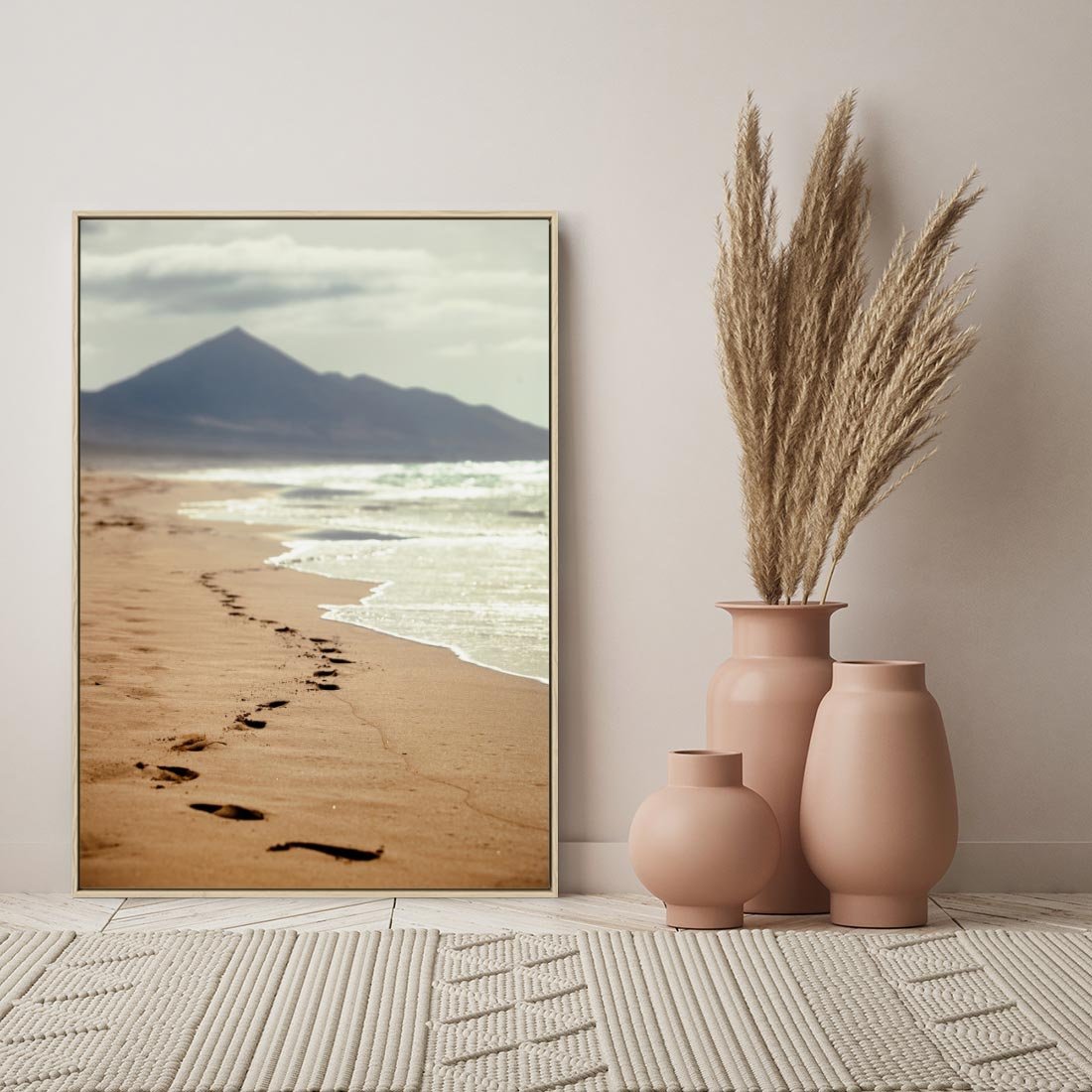 Obraz w ramie 80x120 - Ślady stóp na plaży - plaża, ślady - rama drewno