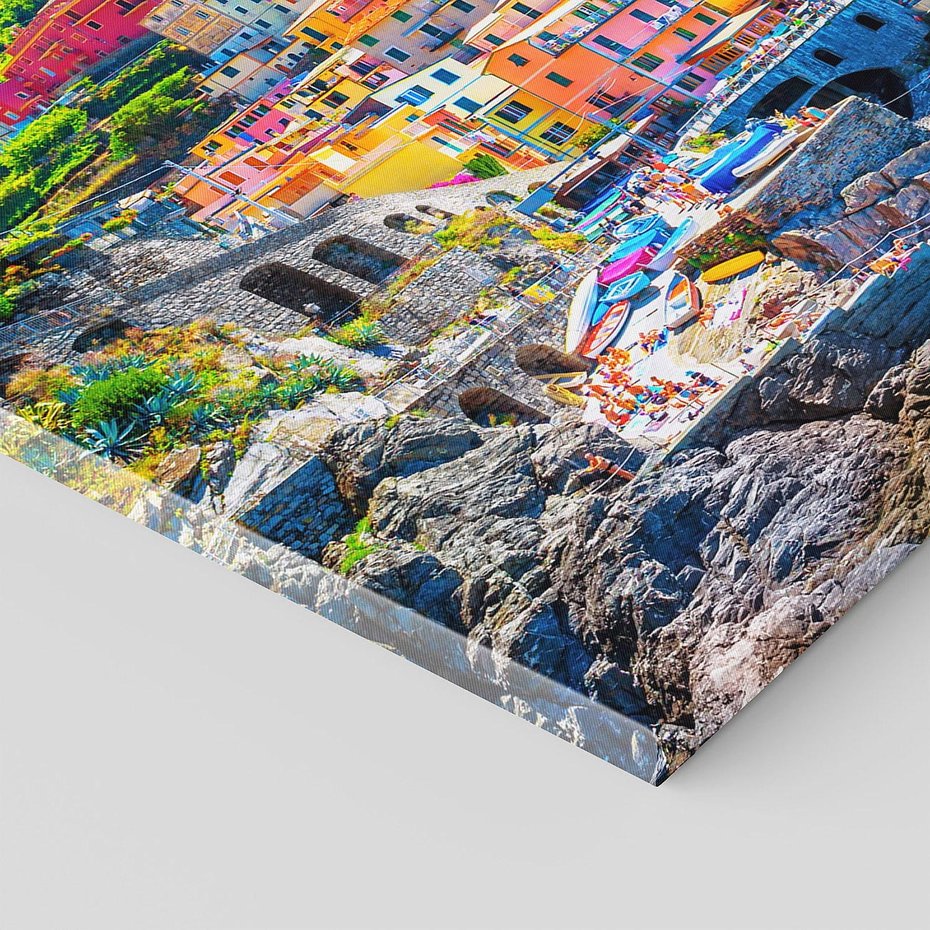 Obraz na płótnie 90x30 - Barwne Wybrzeże - nadmorskie miasto na klifie, kolorowe tęczowe budynki