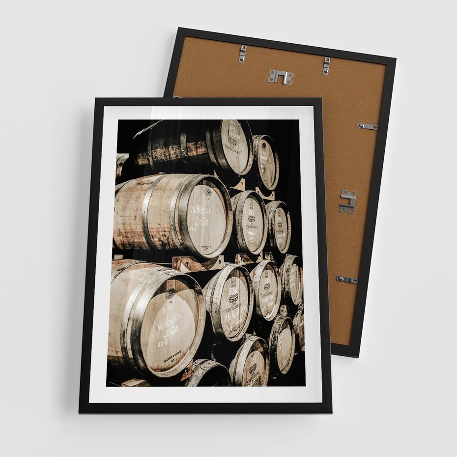 Plakat w ramie 50x70 - Tradycyjne Beczki - beczki, rustykalna fotografia - rama czarna