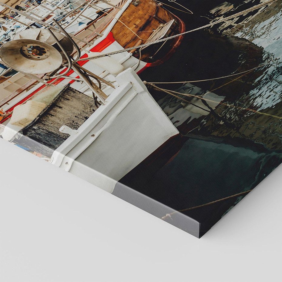 Obraz na płótnie 50x70 - Malowniczy Krajobraz Morski - morze, łódki