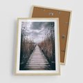 Plakat w ramie 50x70 - Mglisty krajobraz - pomost, morze - rama drewno