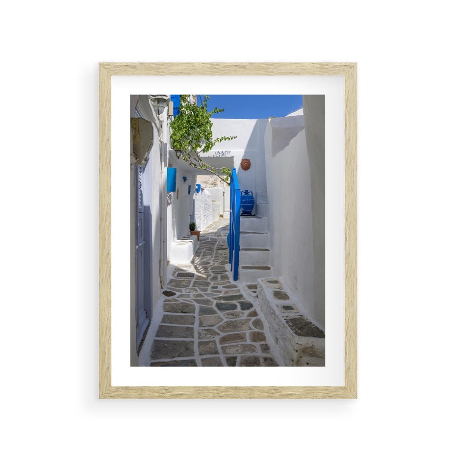 Plakat w ramie 30x40 - Uroki Santorini: Perspektywiczna Uliczka - uliczka, perspektywa - rama drewno
