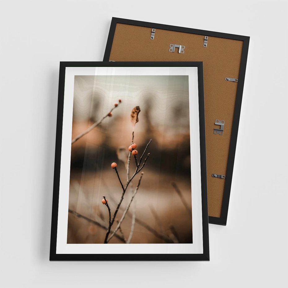 Plakat w ramie 50x70 - Jarzębina w Pejzażu - jesień, gałązka - rama czarna