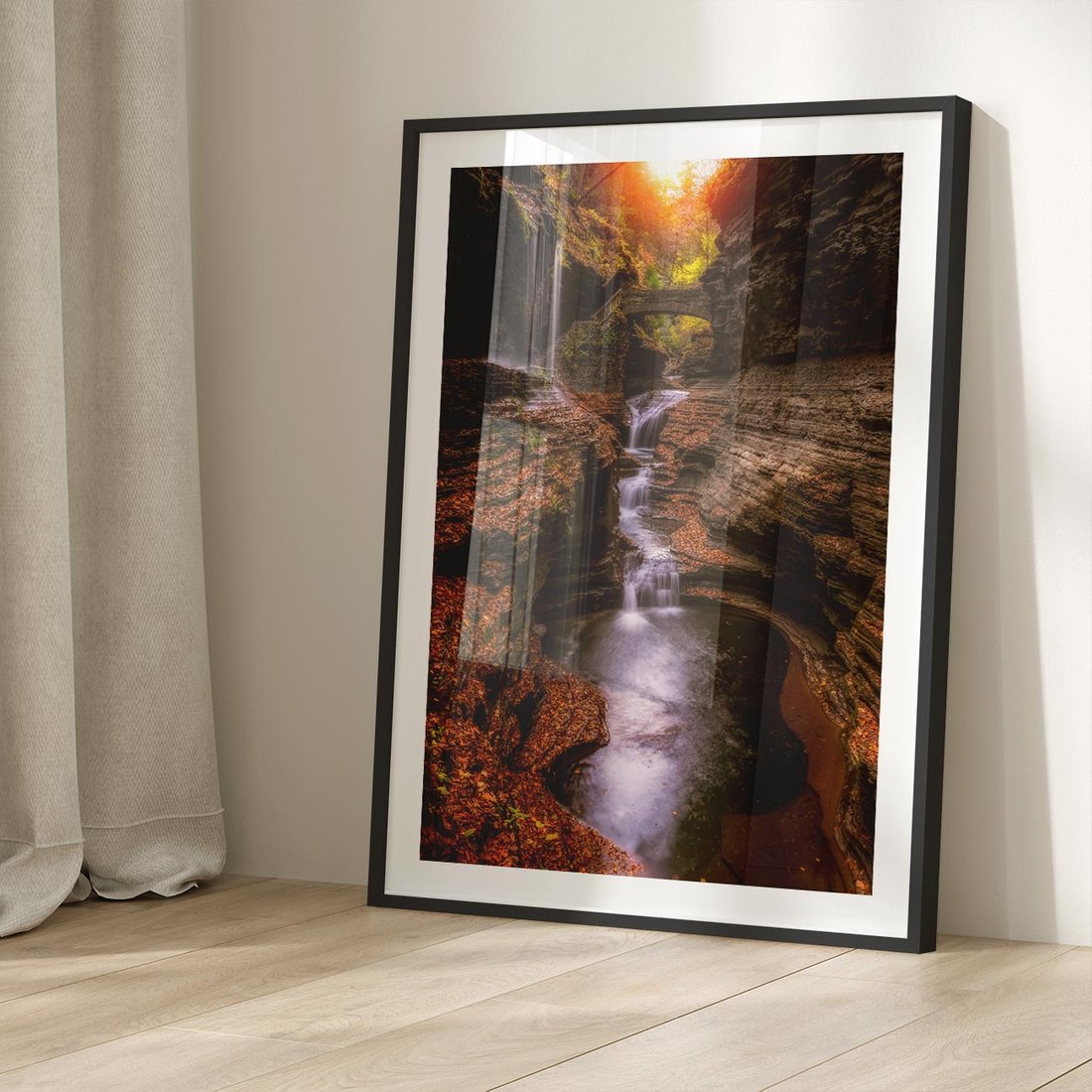 Plakat w ramie 40x50 - Barwna Harmonia - strumień, las - rama czarna