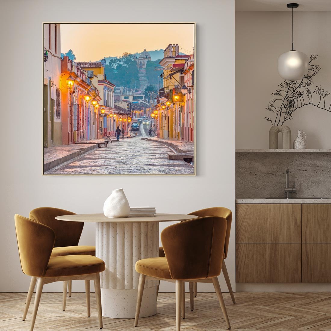 Obraz w ramie 80x80 - W stronę marzycielskich horyzontów - włoska uliczka, wieczór - rama drewno