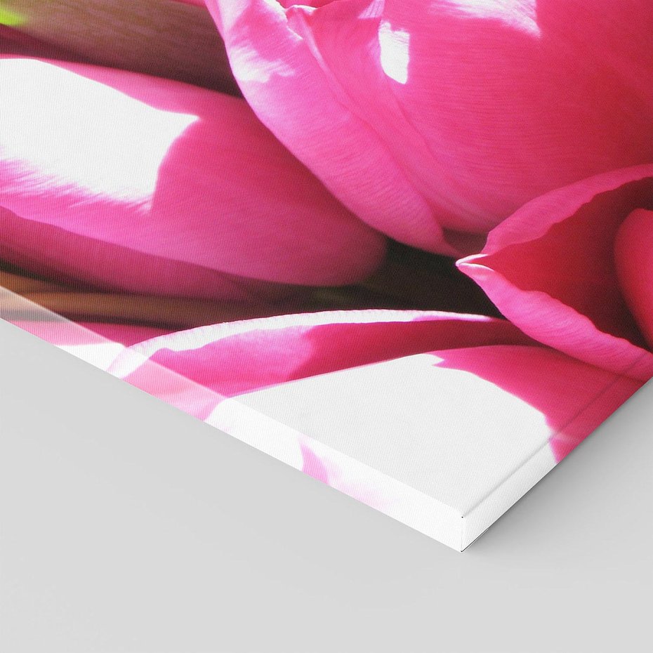 Obraz na płótnie 80x80 - Tulipany w pejzażu - tulipany, kwiaty