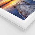 Plakat w ramie 30x40 - Zachód słońca na pomostcie - pomost, zachód - rama biała