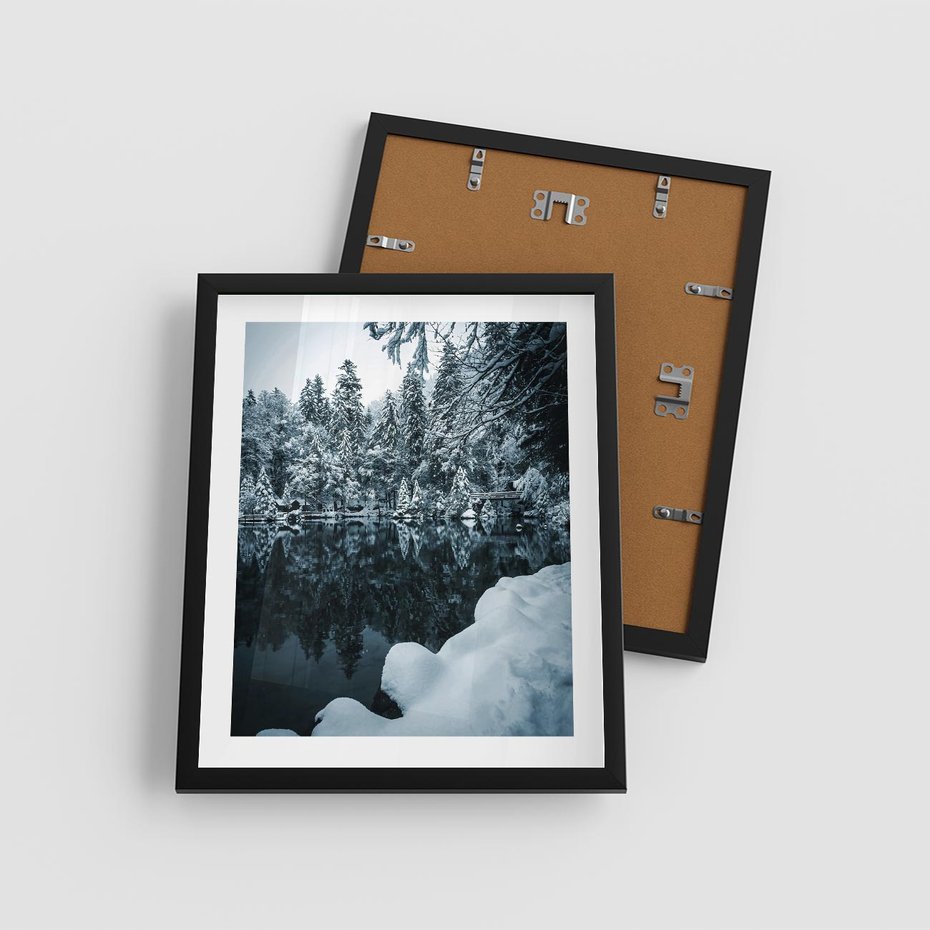 Plakat w ramie 40x50 - Zima nad Jeziorem - krajobraz zimowy, jezioro - rama czarna