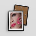 Plakat w ramie 30x40 - Usta, manicure, spa: kobieca harmonia - usta, manicure - rama czarna