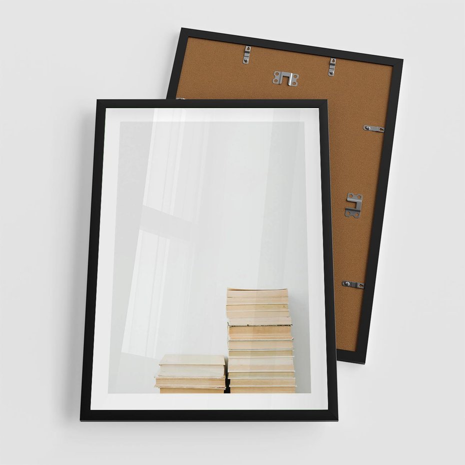 Plakat w ramie 50x70 - Stos Zakurzonych Opowieści - stos książek, ksiązki na stosie - rama czarna