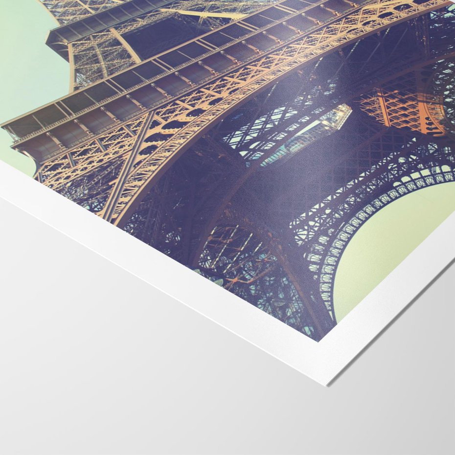 Plakat bez ramy 21x30 - Wieża Eiffla w czarno-białej odsłonie - Eiffla, Paryż