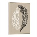 Obraz w ramie 80x120 - Spleciona Harmonia - sztuka nowoczesna, białe i czarne pióro - rama drewno