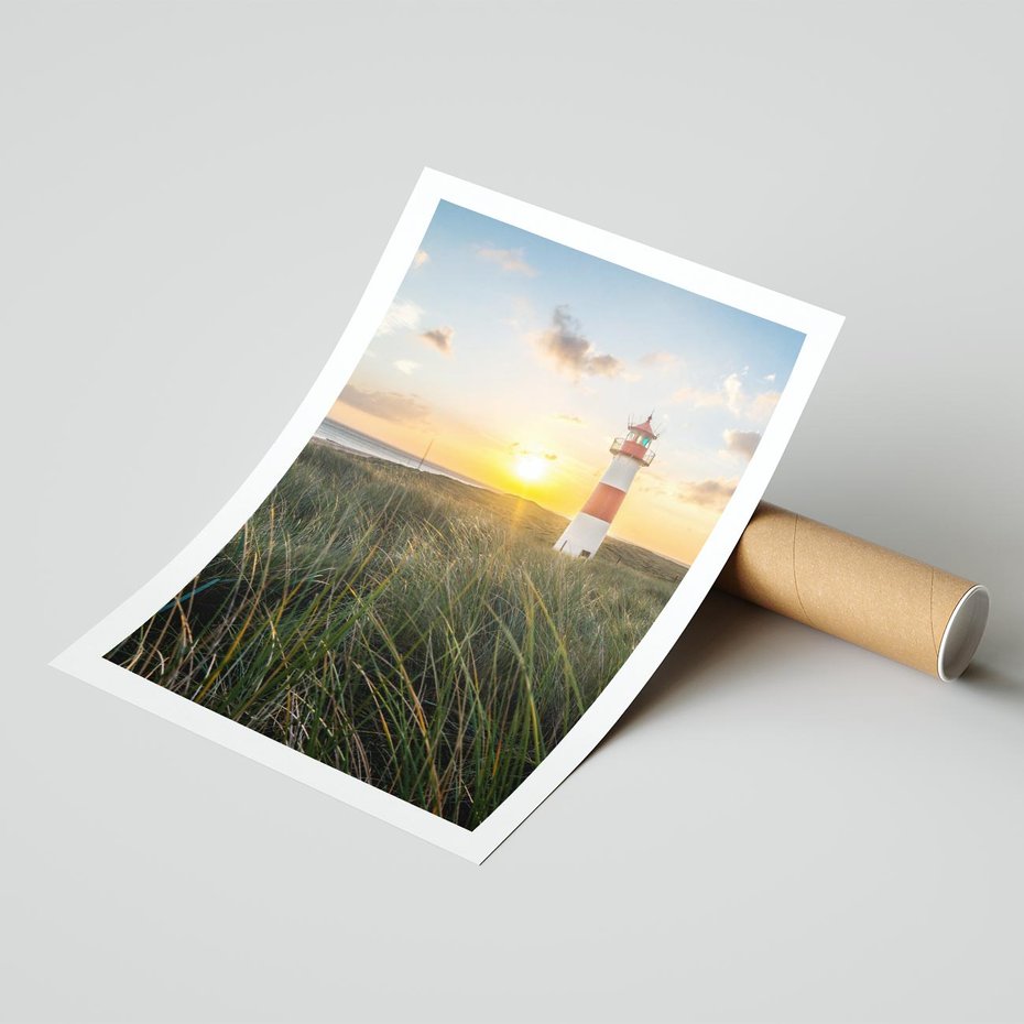 Plakat bez ramy 30x40 - Magia latarni przy zachodzie - latarnia, zachód
