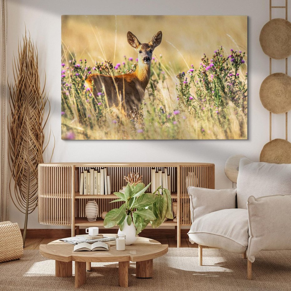 Obraz na płótnie 120x80 - Sarenka na malowniczej łące - sarna, sarenka