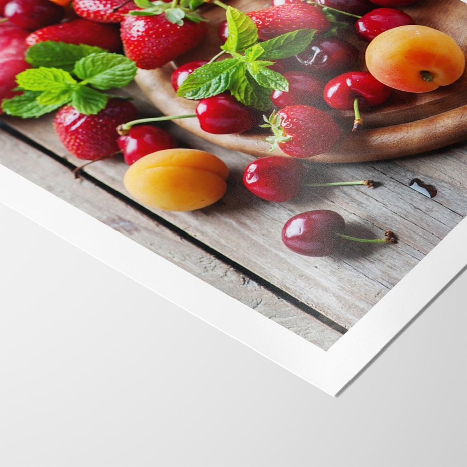 Plakat bez ramy 50x70 - Owoce w restauracji artystycznie - owoce, restauracja