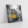 Obraz na płótnie 70x70 - Urok tramwajów Lizbony - tramwaj, Lizbona