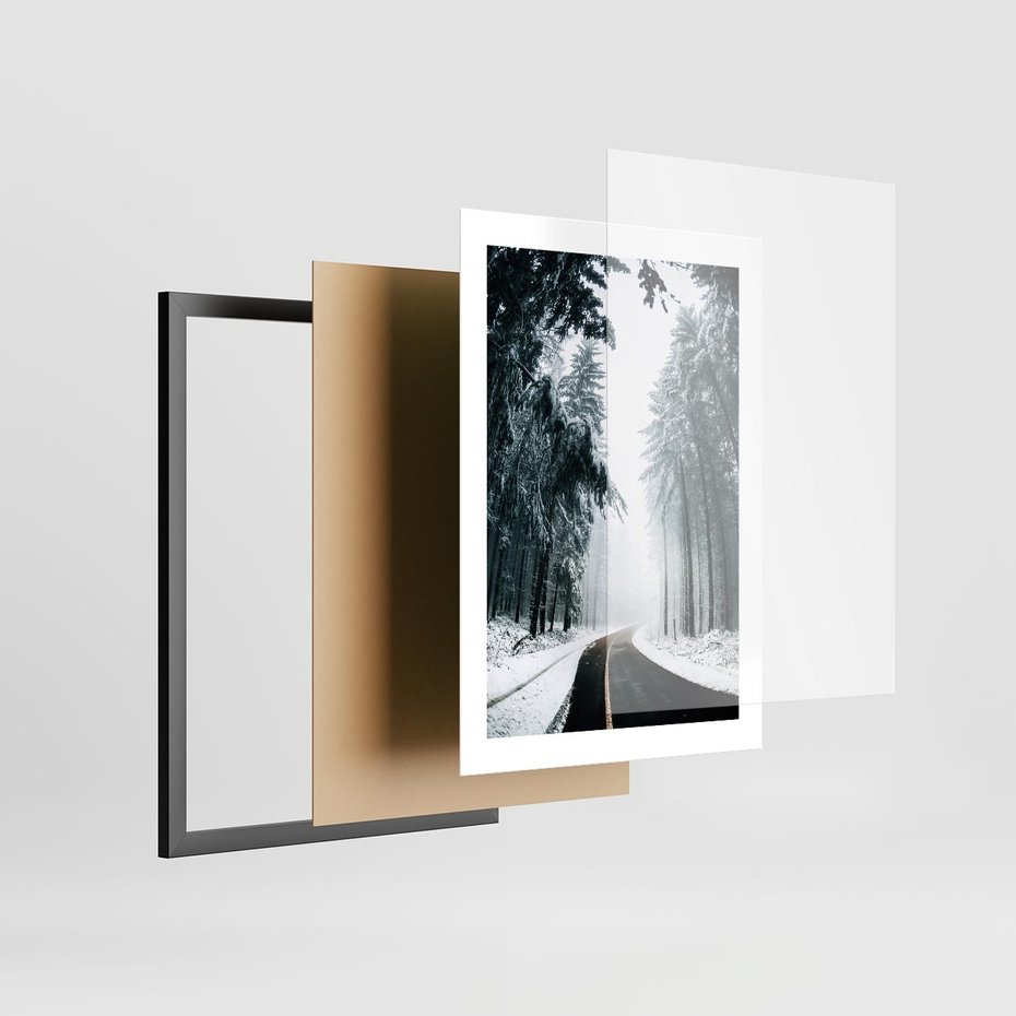 Plakat w ramie 30x40 - Droga przez Zimowy Las - drzewa, śnieg - rama czarna