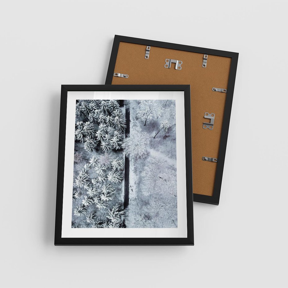 Plakat w ramie 40x50 - Ujęcie Zimowej Szosy - zima, śnieg - rama czarna