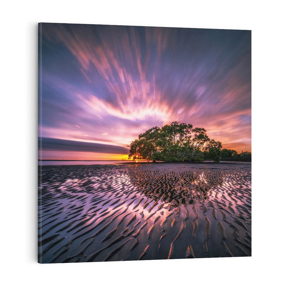Obraz na płótnie 40x40 - Górska idylla: Domek nad strumykiem - jezioro, wyspa
