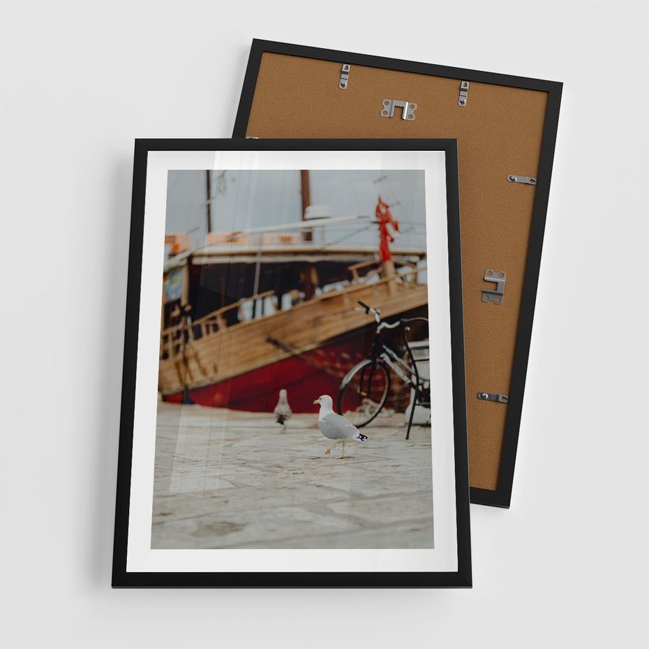 Plakat w ramie 50x70 - Przygoda na Horyzoncie - port, statek - rama czarna