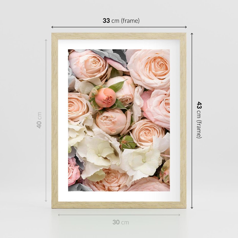 Plakat w ramie 30x40 - Kwiatowy Rarytas: Róże w Herbacianym Zbliżeniu - kwiaty, herbaciane - rama drewno