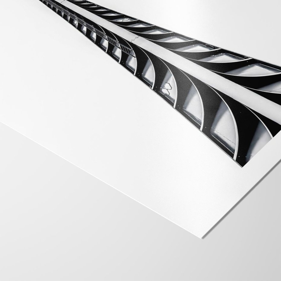 Plakat bez ramy 30x40 - Majestatyczna Architektura - wysoki, strzelisty wieżowiec