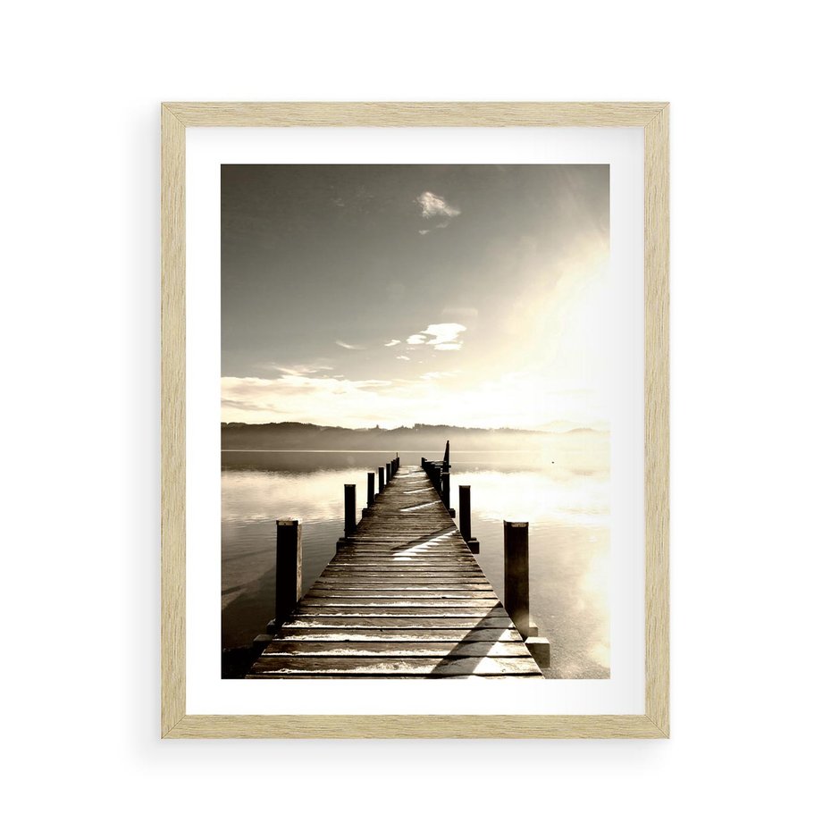 Plakat w ramie 40x50 - Mglisty poranek na pomostcie - pomost, mgła - rama drewno