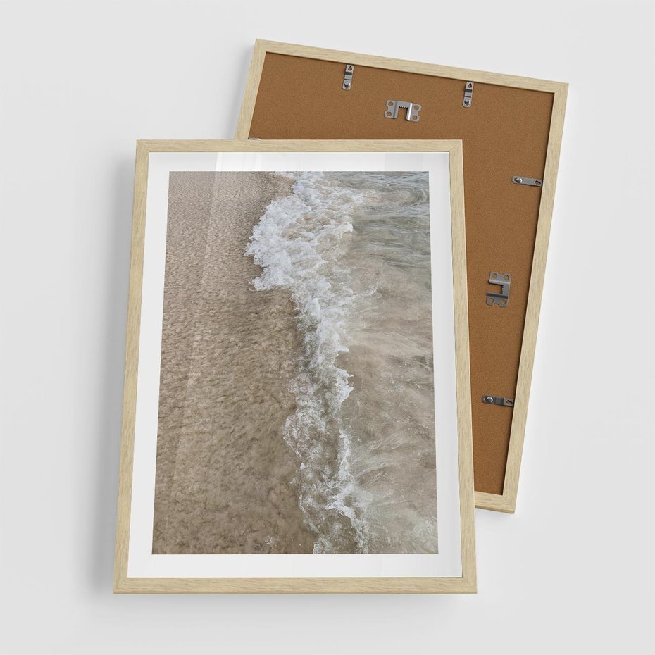 Plakat w ramie 50x70 - Fale Morza na Piasku - plaża, morze - rama drewno