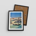 Plakat w ramie 30x40 - Romantyczna przejażdżka gondolą w Wenecji - Wenecja, gondola - rama czarna