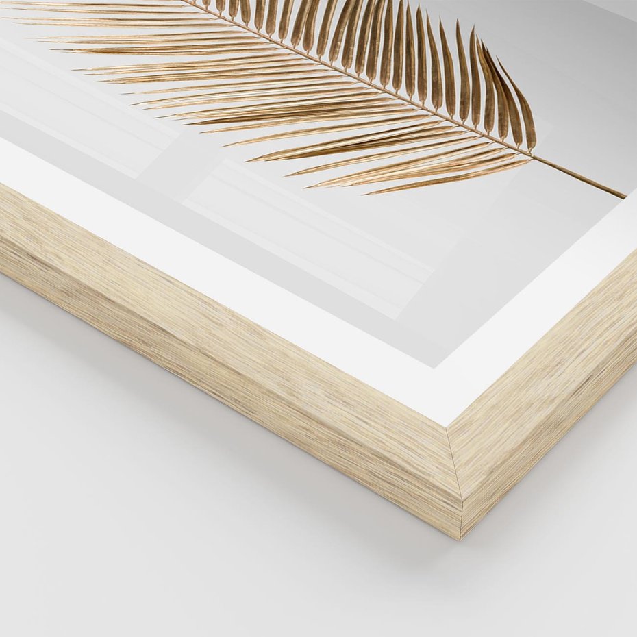 Plakat w ramie 30x40 - Złoty blask palmowego liścia - złota, palma - rama drewno
