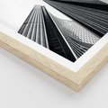 Plakat w ramie 30x40 - Monochromatyczna Wizja - architektura, wysoki wieżowiec - rama drewno