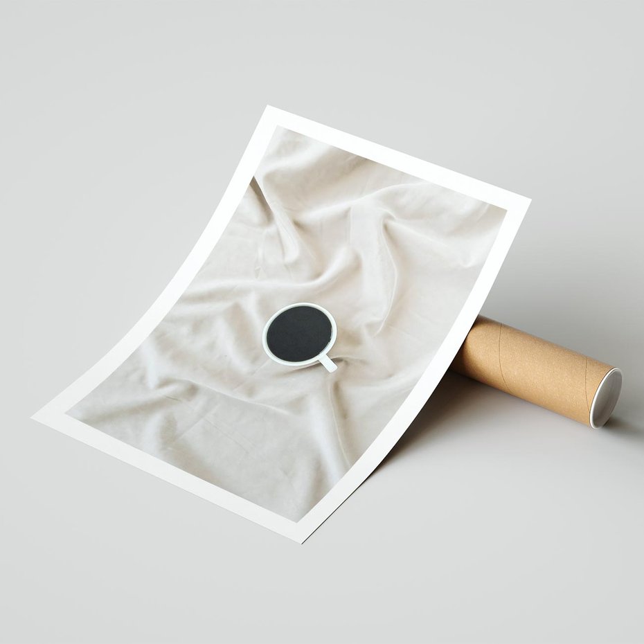 Plakat bez ramy 30x40 - Poranek z Kawą - kawa filiżanka w białej pościeli