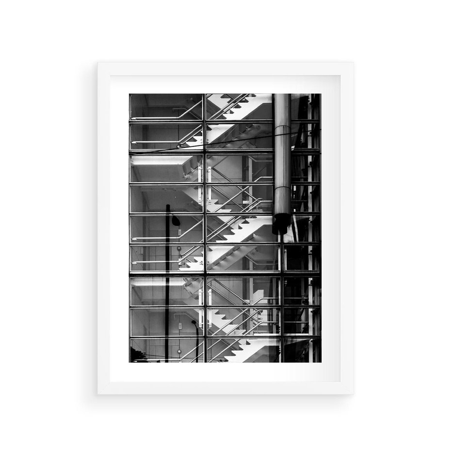 Plakat w ramie 30x40 - Schody do architektonicznej przestrzeni - schody, architektura - rama biała