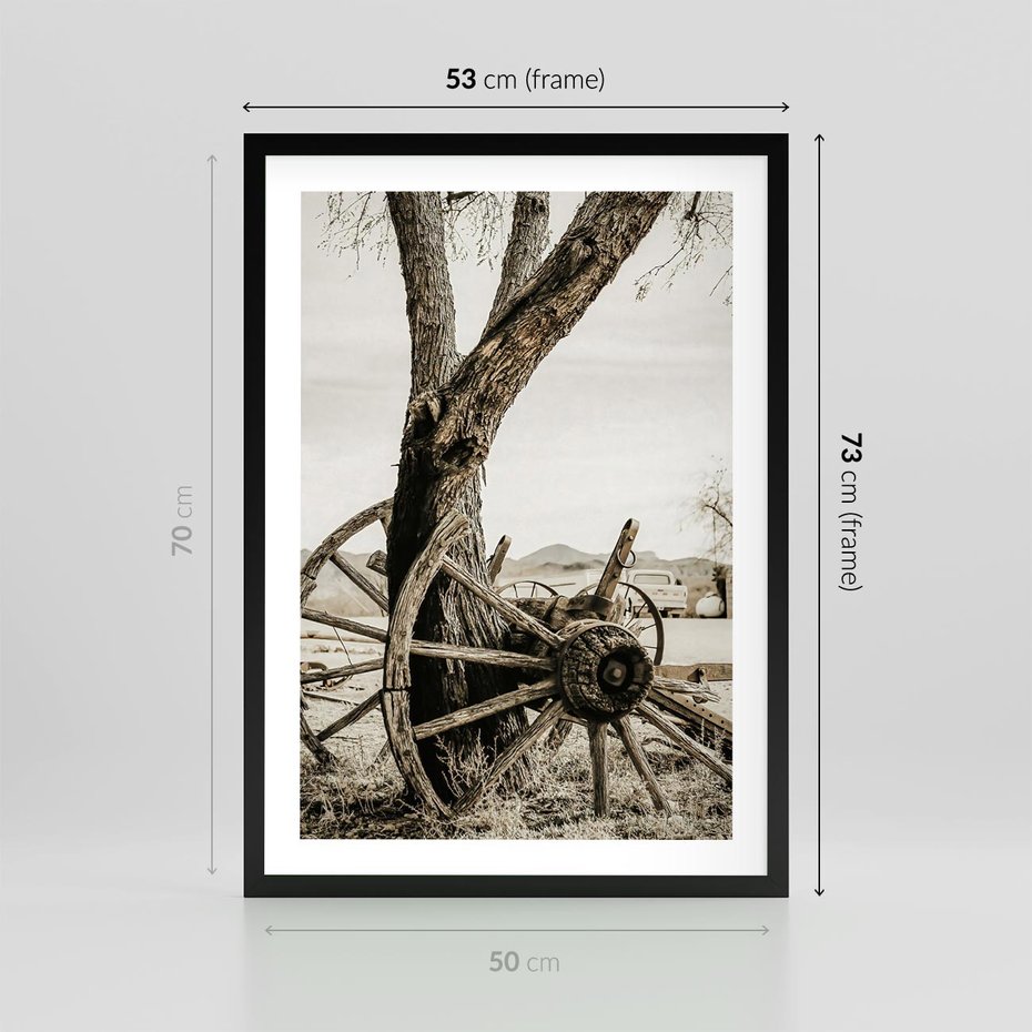 Plakat w ramie 50x70 - Rustykalna Tradycja - koło starego wozu, rustykalny styl - rama czarna
