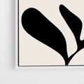Obraz w ramie 80x120 - Wibracje Akwarelowych Ścieżek - abstrakcyjny minimalistyczna kwiat, czarno biały plakat - rama biała